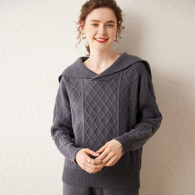 Кашемировый повседневный свитер свободной вязки с темно-синим воротником на осень и зиму для леди