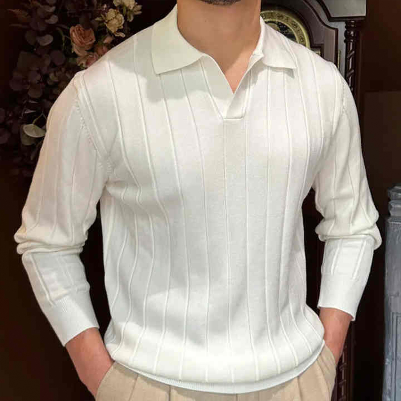 Изготовленные на заказ мужские поло Old Money из плотной вязки с V-образным вырезом и открытым пуловером