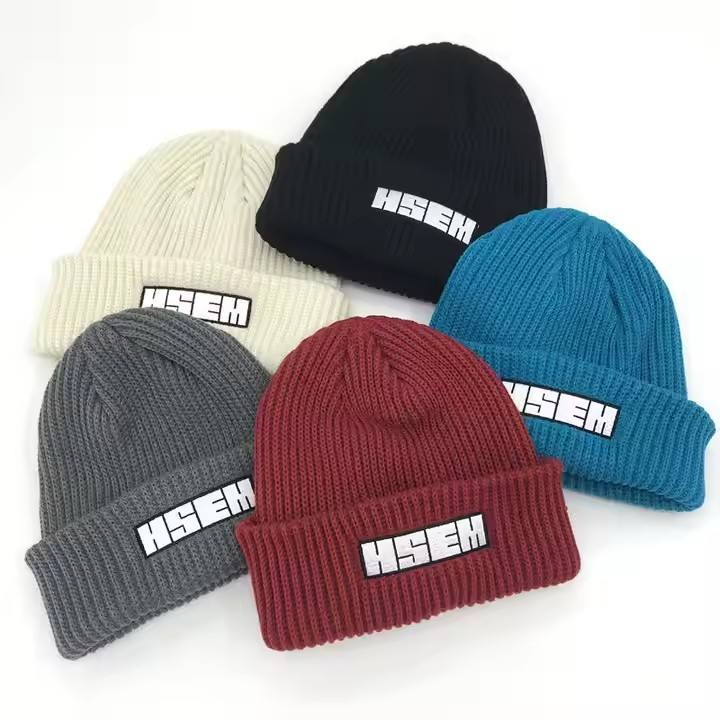 Модная акриловая вязаная зимняя шапка для прогулок на свежем воздухе