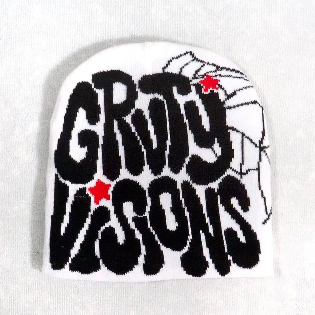 Стильная зимняя вязаная шапка для занятий спортом на открытом воздухе