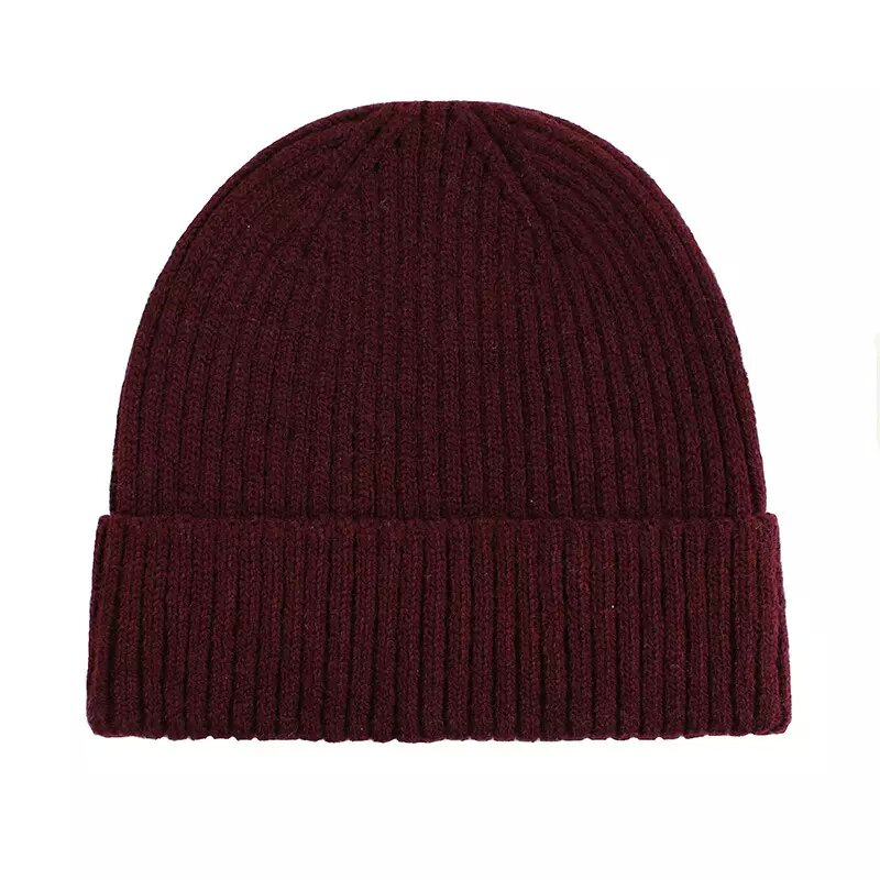 Уютные мягкие теплые зимние шапочки-бини из цельной полушерстяной смеси, сшитые на заказ с вышивкой